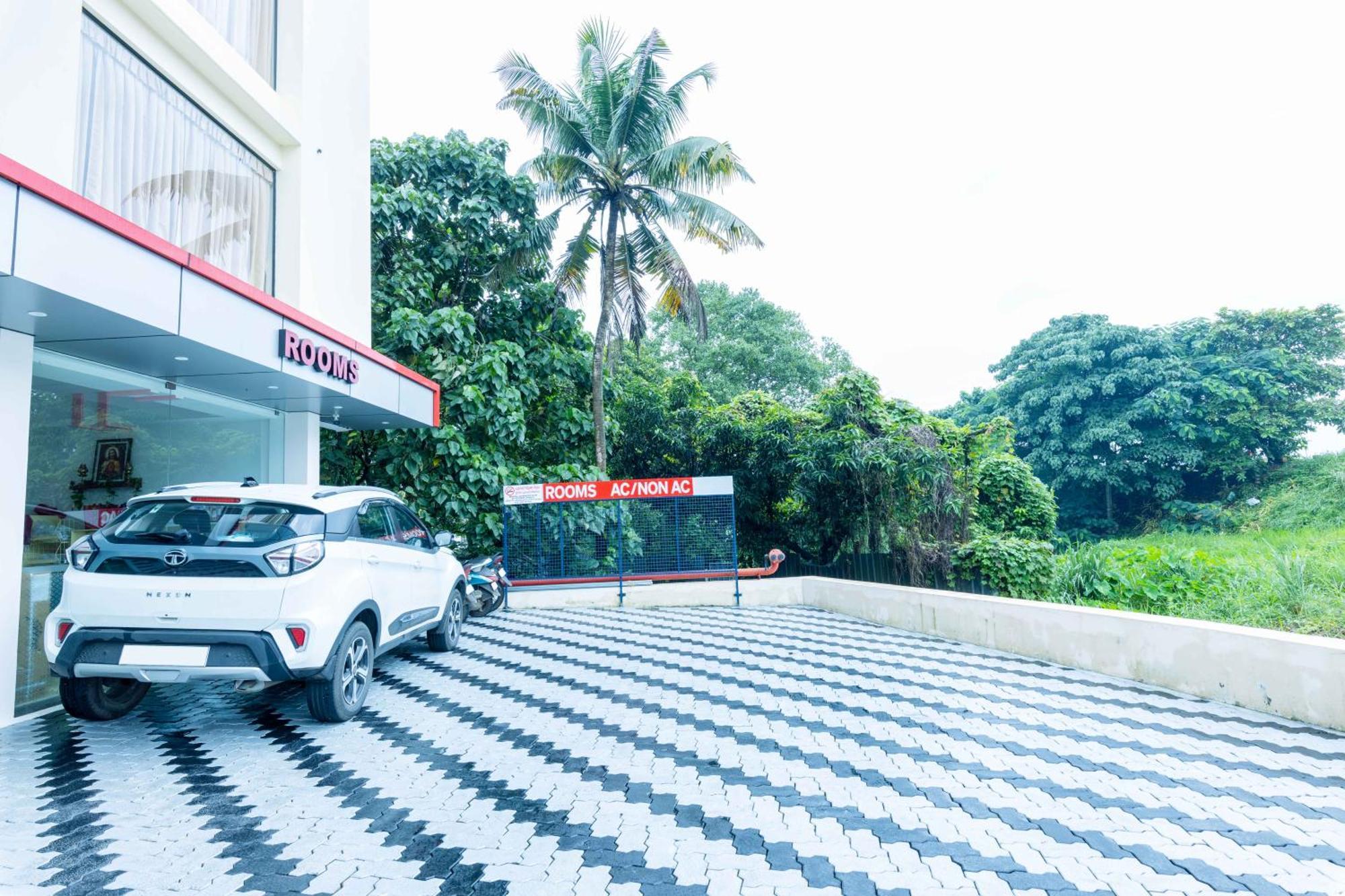 Treebo Airsuite Airport Hotel Kochi ภายนอก รูปภาพ