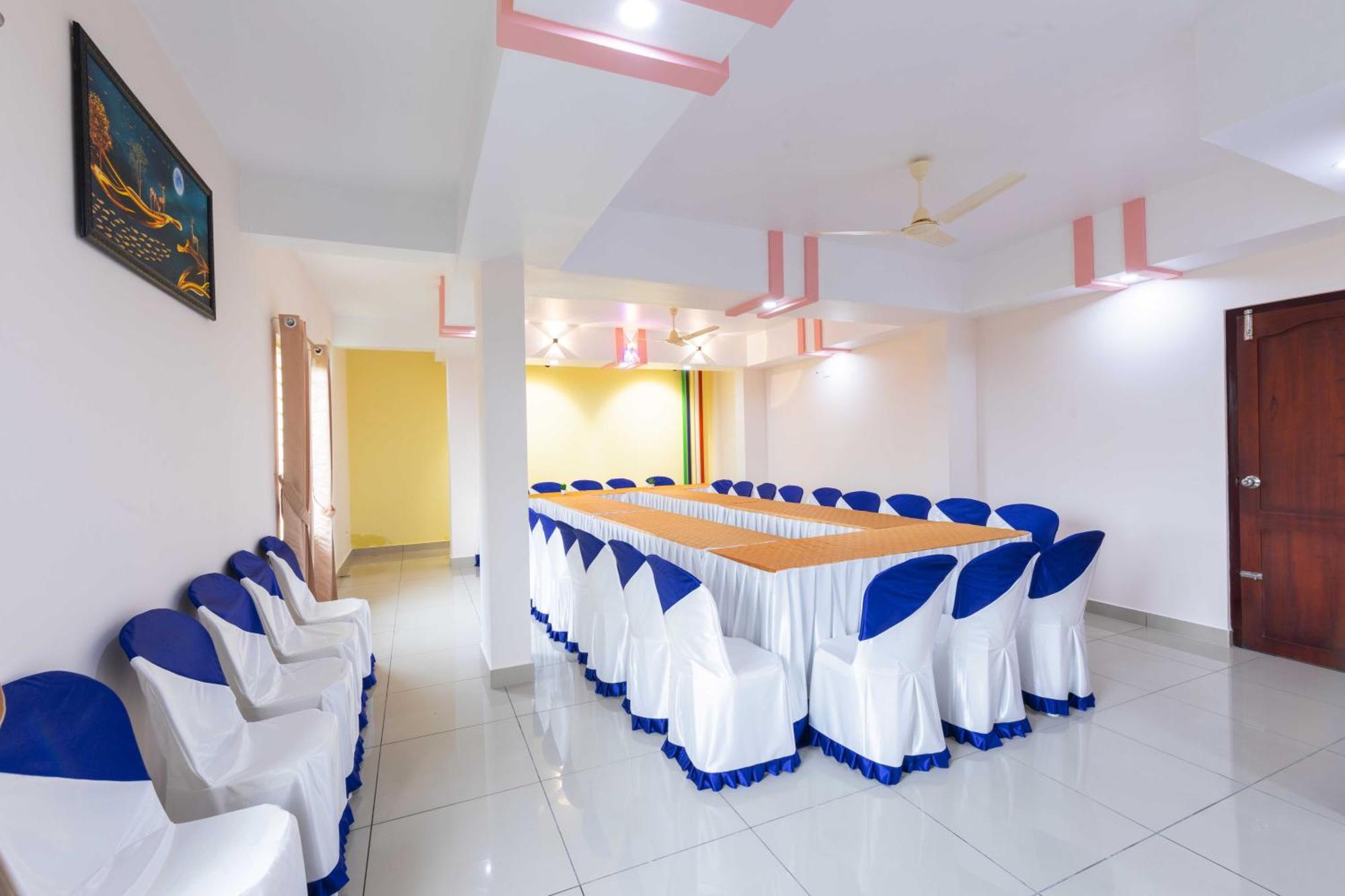 Treebo Airsuite Airport Hotel Kochi ภายนอก รูปภาพ