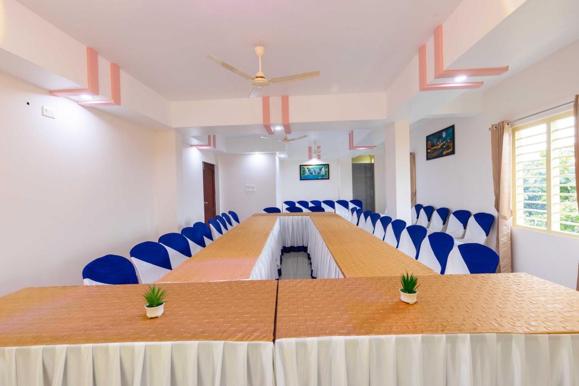 Treebo Airsuite Airport Hotel Kochi ภายนอก รูปภาพ