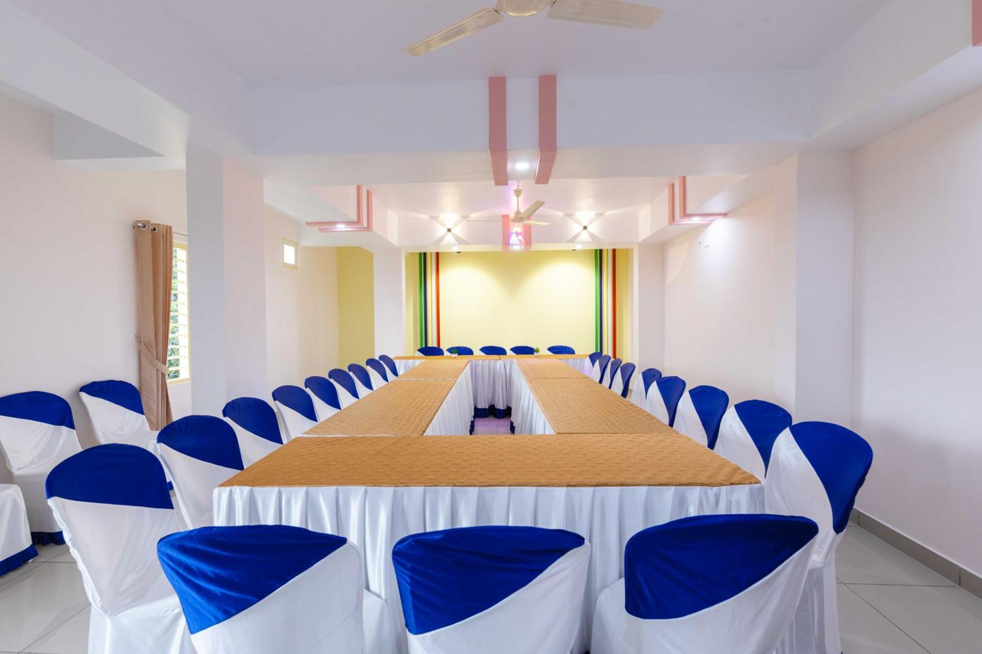 Treebo Airsuite Airport Hotel Kochi ภายนอก รูปภาพ