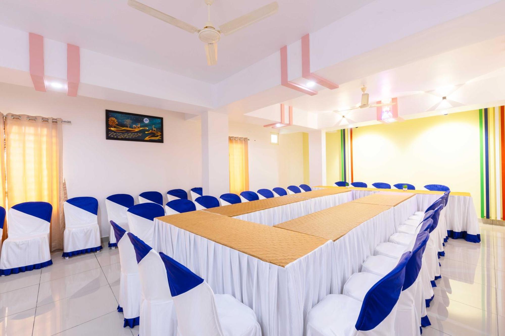 Treebo Airsuite Airport Hotel Kochi ภายนอก รูปภาพ
